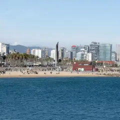 Barcelona nad morzem - Jak wpływa na futbol i kibiców?