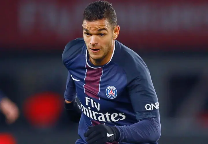 Piłkarz PSG, Hatem Ben Arfa, w akcji.
