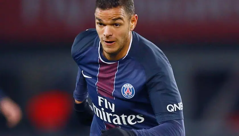 Piłkarz PSG, Hatem Ben Arfa, w akcji.