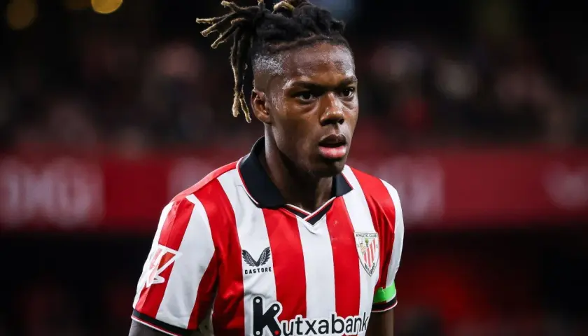 Piłkarz Nico Williams w koszulce Athletic Club.