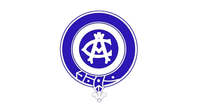 Logo Atletico Madryt w kolorze niebieskim. Okrąg z inicjałami klubu w środku i ozdobnym elementem na dole.