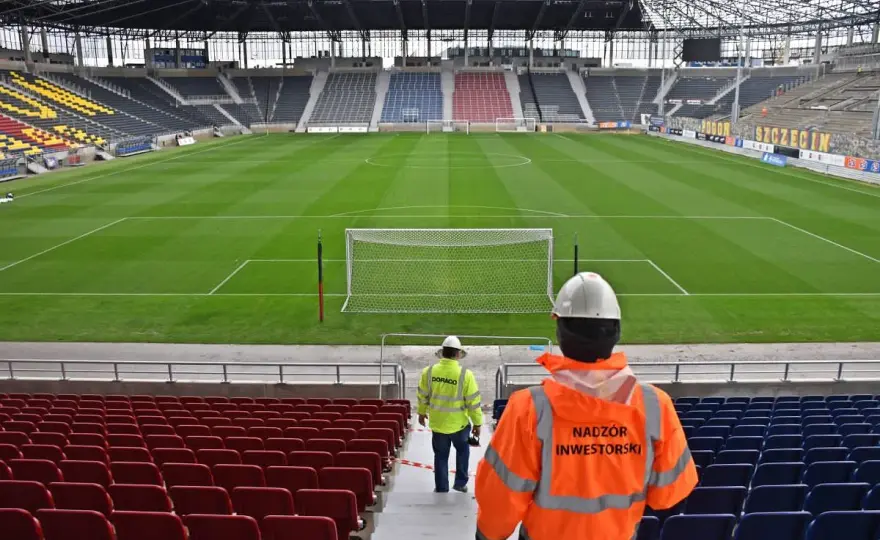 Stadion Pogoni Szczecin - trybuny, wejścia i praktyczne info