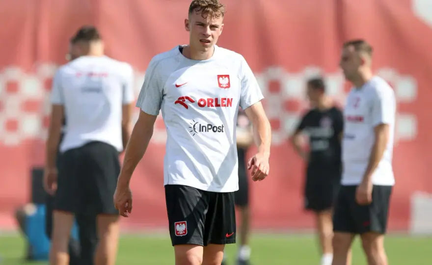 Szymon Żurkowski bez klubu. Co dalej z polskim pomocnikiem?
