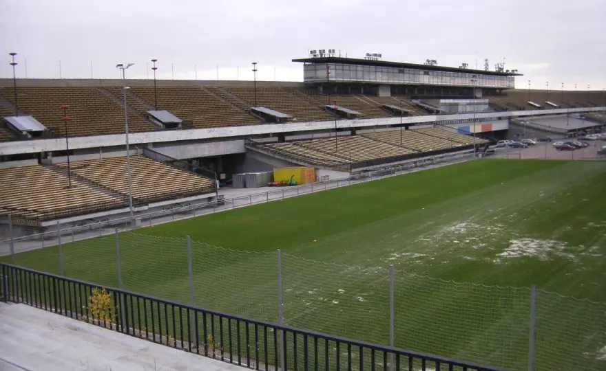 Największy stadion w Czechach - Strahov czy Eden? Poznaj prawdę!