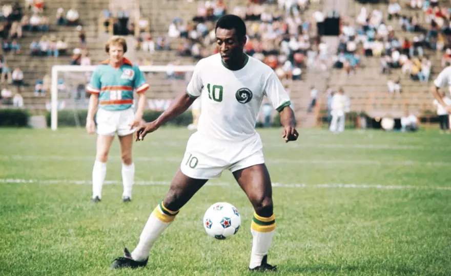 W jakich klubach grał Pelé? Santos i New York Cosmos